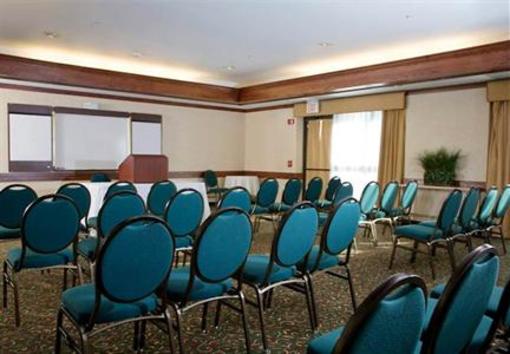фото отеля Courtyard by Marriott Milwaukee North Brown Deer