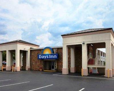 фото отеля Days Inn Charlottesville University Area