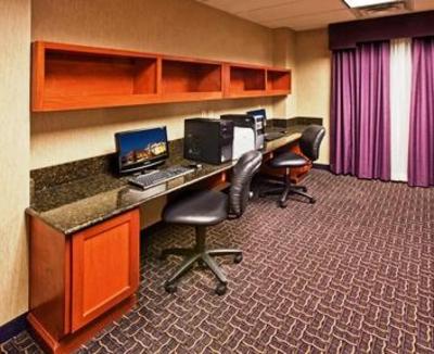 фото отеля Holiday Inn Express Hotel & Suites Ada