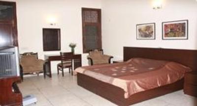 фото отеля Woodpecker Apartments and Suites Pvt.Ltd Green Park