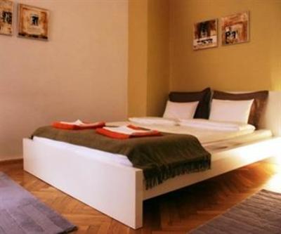 фото отеля Golden Stars Deluxe Budapest Apartment