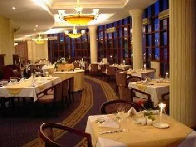 фото отеля Golden Tulip Dar Es Salaam