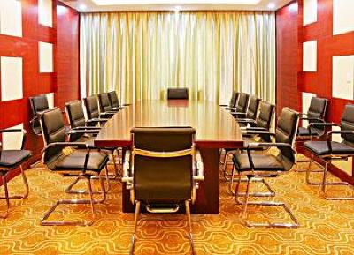 фото отеля Crown International Hotel