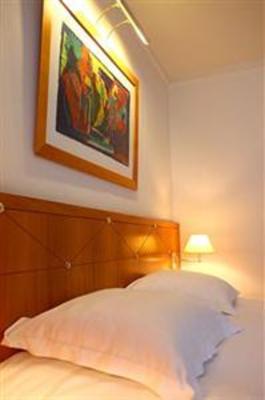 фото отеля Hotel Des Artistes Lyon