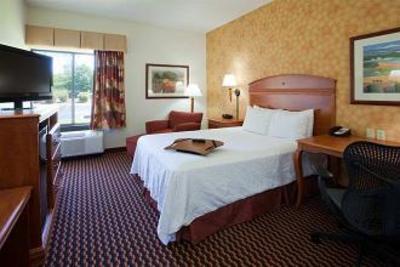 фото отеля Hampton Inn Milwaukee Airport