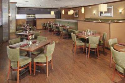 фото отеля DoubleTree by Hilton Hotel & Suites Jersey City