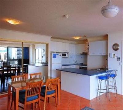 фото отеля Surfers Beachside Holiday Apartments