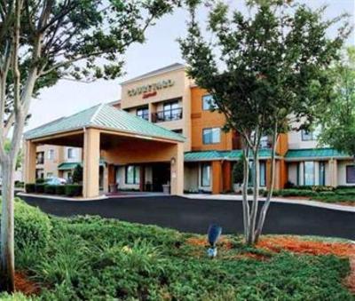 фото отеля Courtyard by Marriott Charlotte Matthews