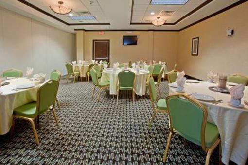 фото отеля Holiday Inn Houston West Energy Corridor