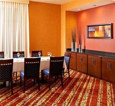 фото отеля Courtyard Hotel Hamilton (Ohio)