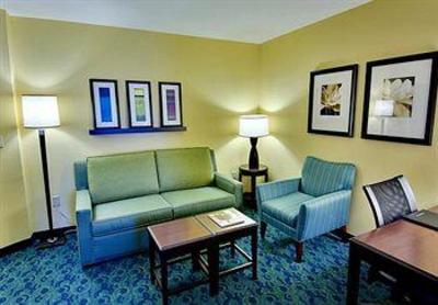 фото отеля SpringHill Suites Corona Riverside
