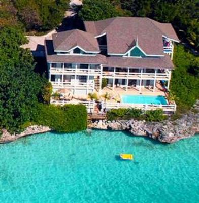 фото отеля Sunset Point Oceanfront Villa