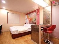 B & B Motel