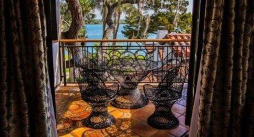 фото отеля The Black Dolphin Inn