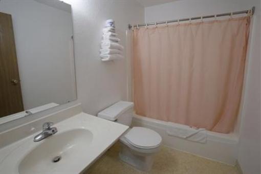 фото отеля Americas Best Value Inn Finlayson