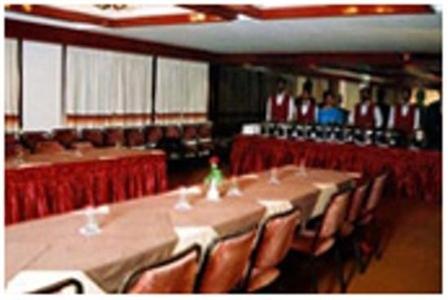 фото отеля Hotel Poonja International