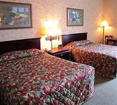 фото отеля Executive South Fork Inn
