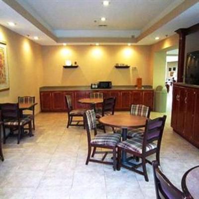 фото отеля Executive South Fork Inn
