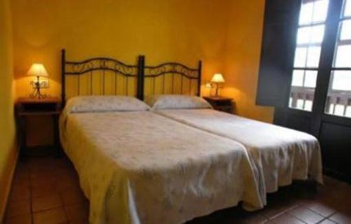 фото отеля Apartamentos El Requexu Llanes