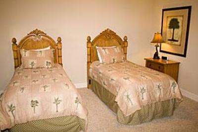 фото отеля ResortQuest Vacation Rentals Harbor Landing Destin