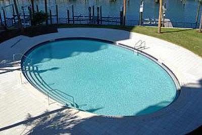 фото отеля ResortQuest Vacation Rentals Harbor Landing Destin