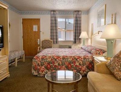 фото отеля Super 8 Denver I25 & 58th Ave.
