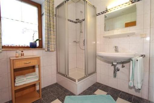 фото отеля Thermenpension Dorfcafe Guest House Unken