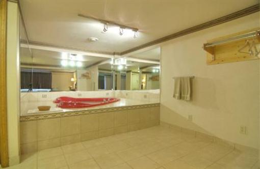 фото отеля Americas Best Value Inn & Suites Wolcott
