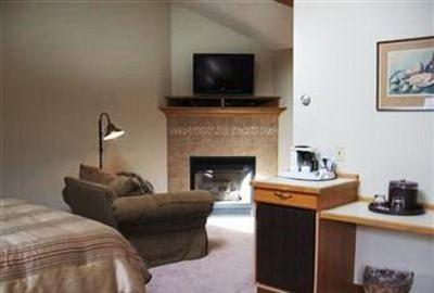 фото отеля Country Garden Inn Rowley