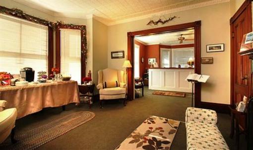 фото отеля Country Garden Inn Rowley