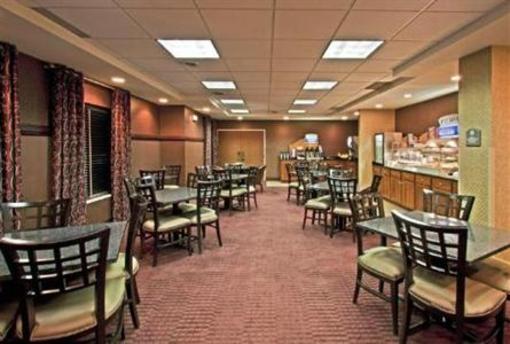 фото отеля Holiday Inn Express Fort Wayne-East (New Haven)