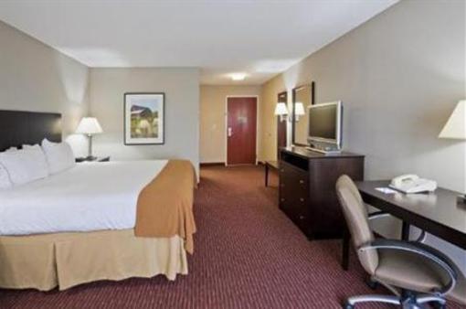 фото отеля Holiday Inn Express Fort Wayne-East (New Haven)