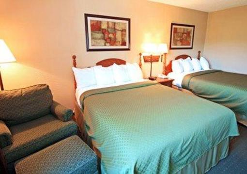 фото отеля Quality Inn Ripley (West Virginia)