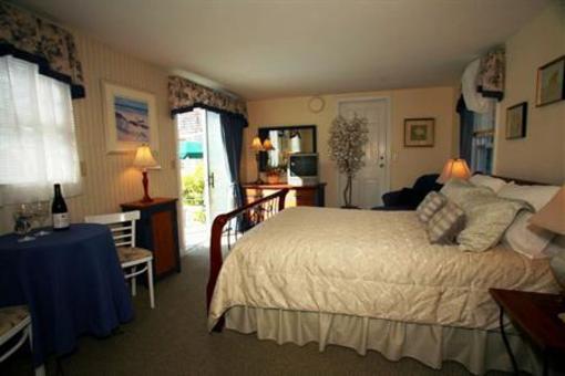 фото отеля Lamb and Lion Inn Barnstable