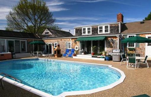 фото отеля Lamb and Lion Inn Barnstable