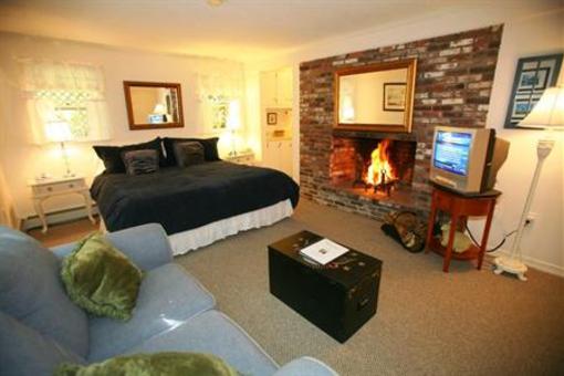 фото отеля Lamb and Lion Inn Barnstable