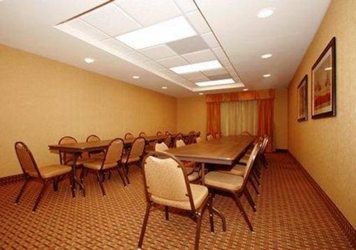 фото отеля Comfort Suites Byron