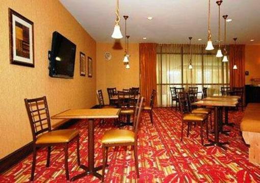 фото отеля Comfort Suites Byron