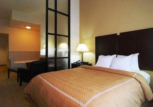 фото отеля Comfort Suites Byron