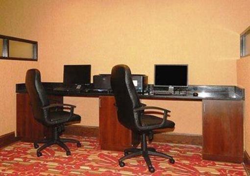 фото отеля Comfort Suites Byron