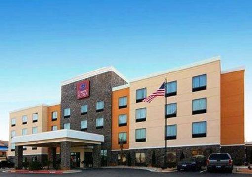 фото отеля Comfort Suites Byron