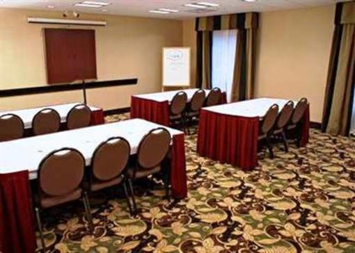 фото отеля Hampton Inn & Suites Alexandria
