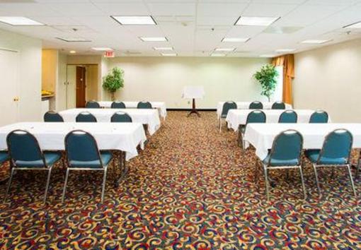 фото отеля Holiday Inn Express Hillsborough Durham Area