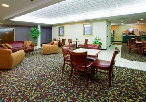 фото отеля Holiday Inn Express Hillsborough Durham Area