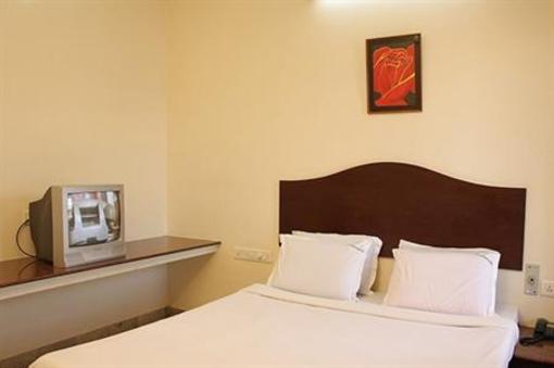 фото отеля Executive Inn Puducherry