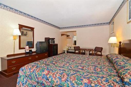 фото отеля Americas Best Value Inn Carneys Point Wilmington