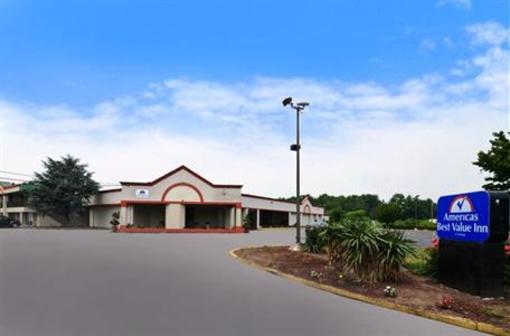 фото отеля Americas Best Value Inn Carneys Point Wilmington
