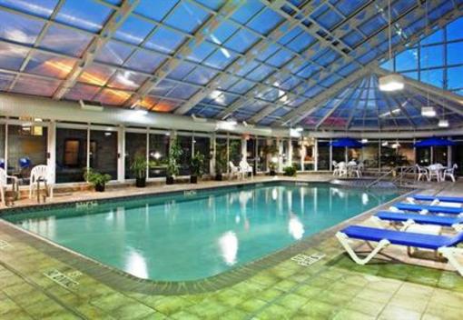 фото отеля Holiday Inn Express Hotel & Suites Belleville (Michigan)