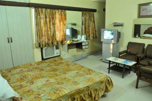 фото отеля Hotel Heera International