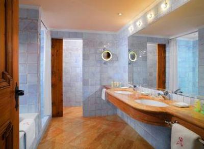 фото отеля Goldener Hirsch Hotel Salzburg